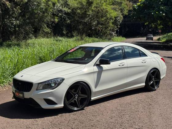 MERCEDES-BENZ CLA 200 1.6 FIRST EDITION TURBO GASOLINA 4P AUTOMATIZADO MERCEDES-BENZ CLA 200 1.6 FIRST EDITION TURBO GASOLINA 4P AUTOMATIZADO